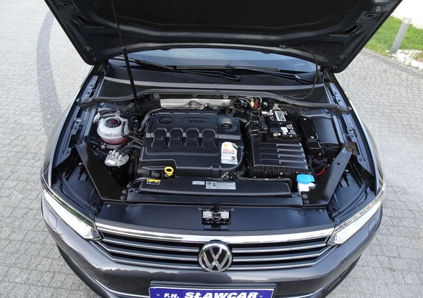 Volkswagen Passat cena 67800 przebieg: 163000, rok produkcji 2019 z Połaniec małe 667